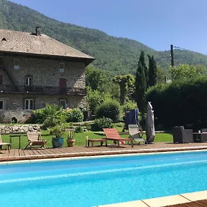  Couette-café La Perle De La Lauzière